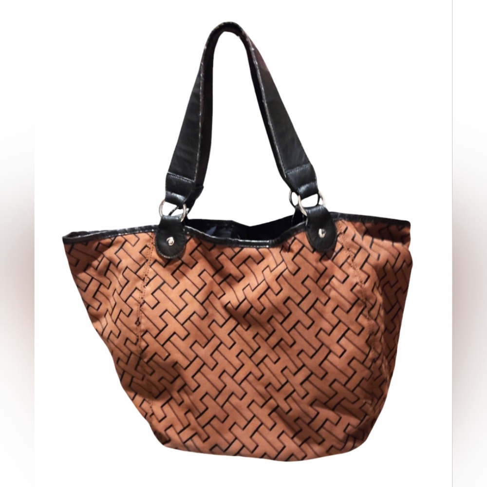 Tommy Hilfiger Women's Handbag Purse Brown And Black Classic print 16''x7''